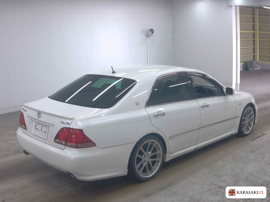 Toyota Crown 2006 z aukcji japońskiej