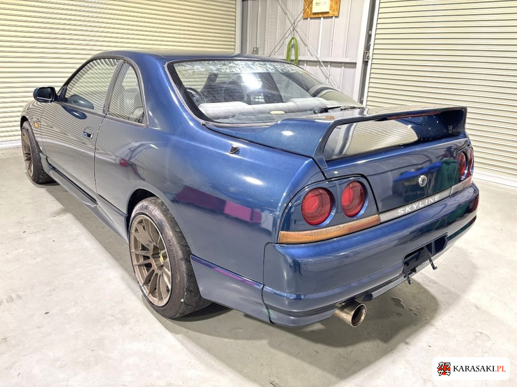 Nissan Skyline 1993 z aukcji japońskiej