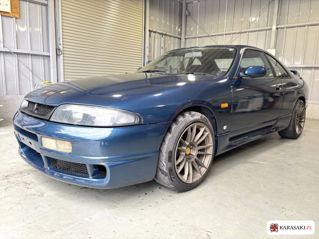 Nissan Skyline 1993 z aukcji japońskiej