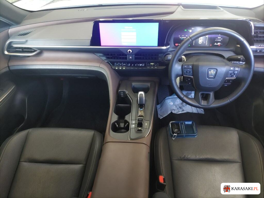Toyota Crown Crossover 2023 z aukcji japońskiej