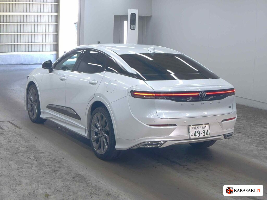 Toyota Crown Crossover 2023 z aukcji japońskiej