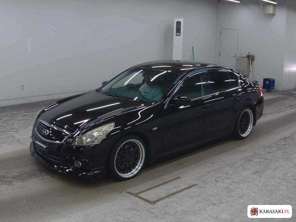 Nissan Skyline 2013 z aukcji japońskiej