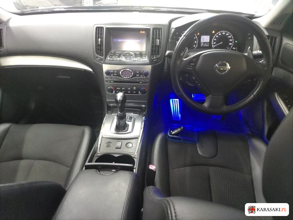 Nissan Skyline 2013 z aukcji japońskiej