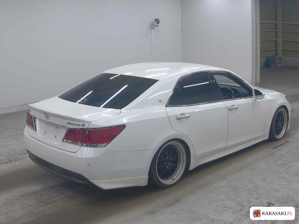 Toyota Crown 2013 z aukcji japońskiej