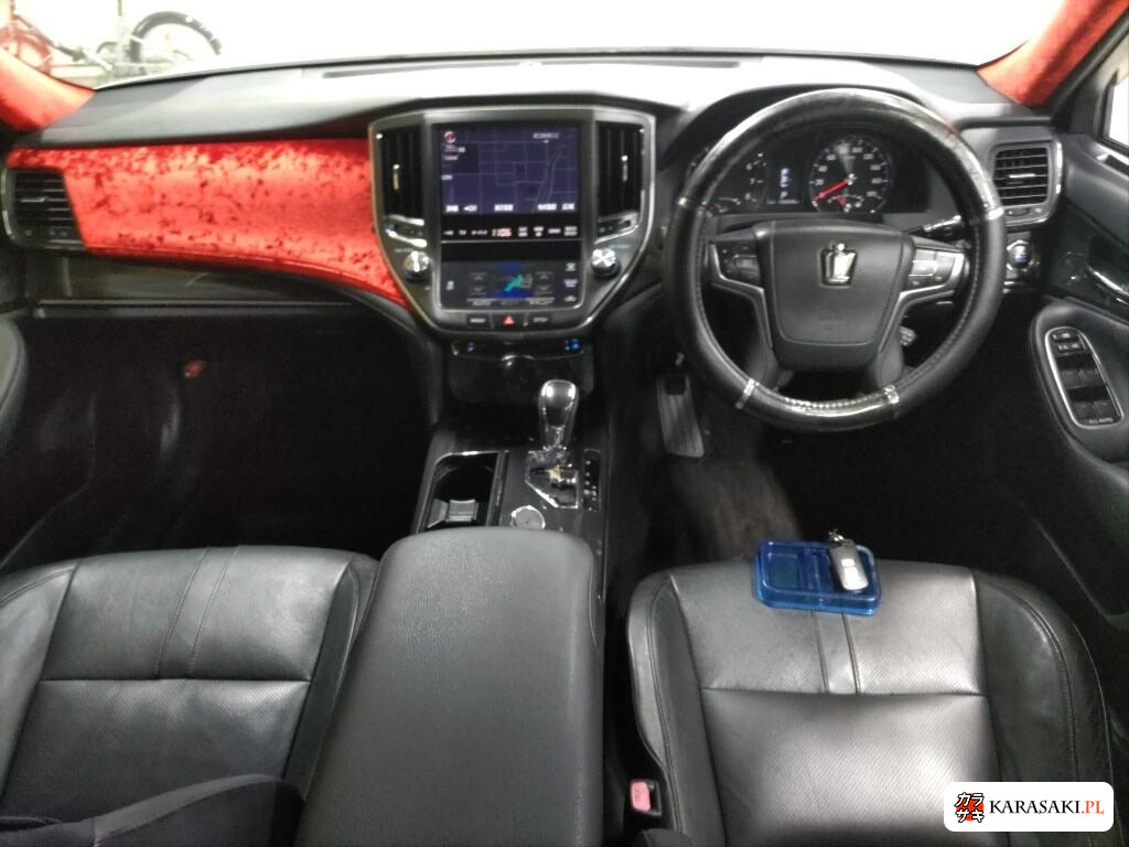 Toyota Crown 2013 z aukcji japońskiej