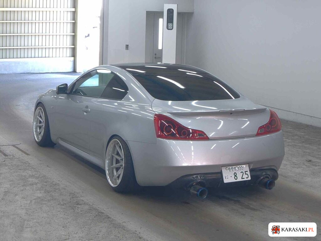 Nissan Skyline 2008 z aukcji japońskiej