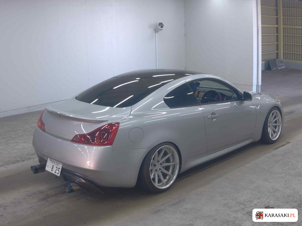 Nissan Skyline 2008 z aukcji japońskiej