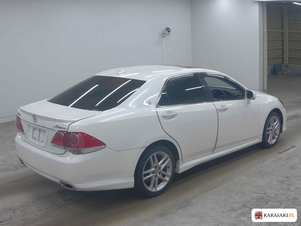Toyota Crown 2010 z aukcji japońskiej