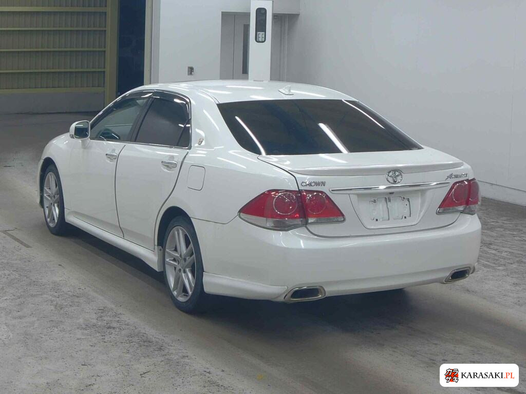 Toyota Crown 2010 z aukcji japońskiej