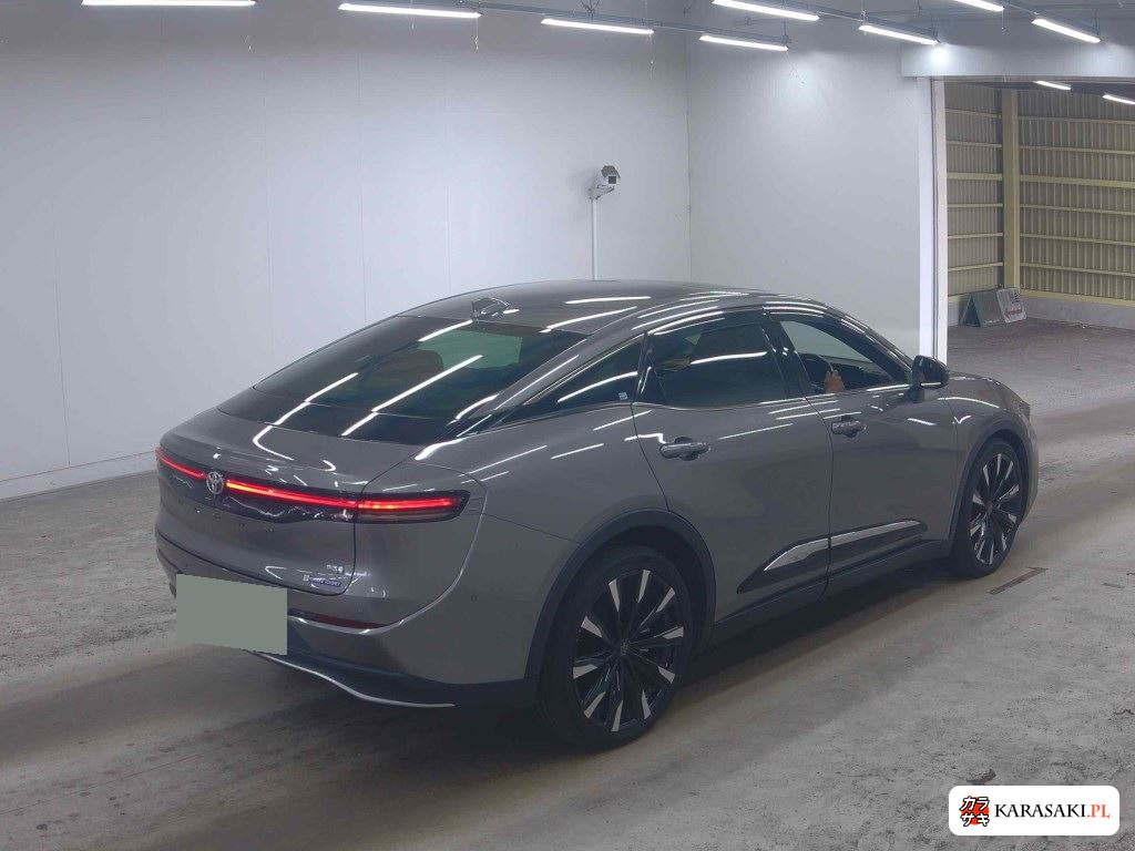 Toyota Crown Crossover 2023 z aukcji japońskiej
