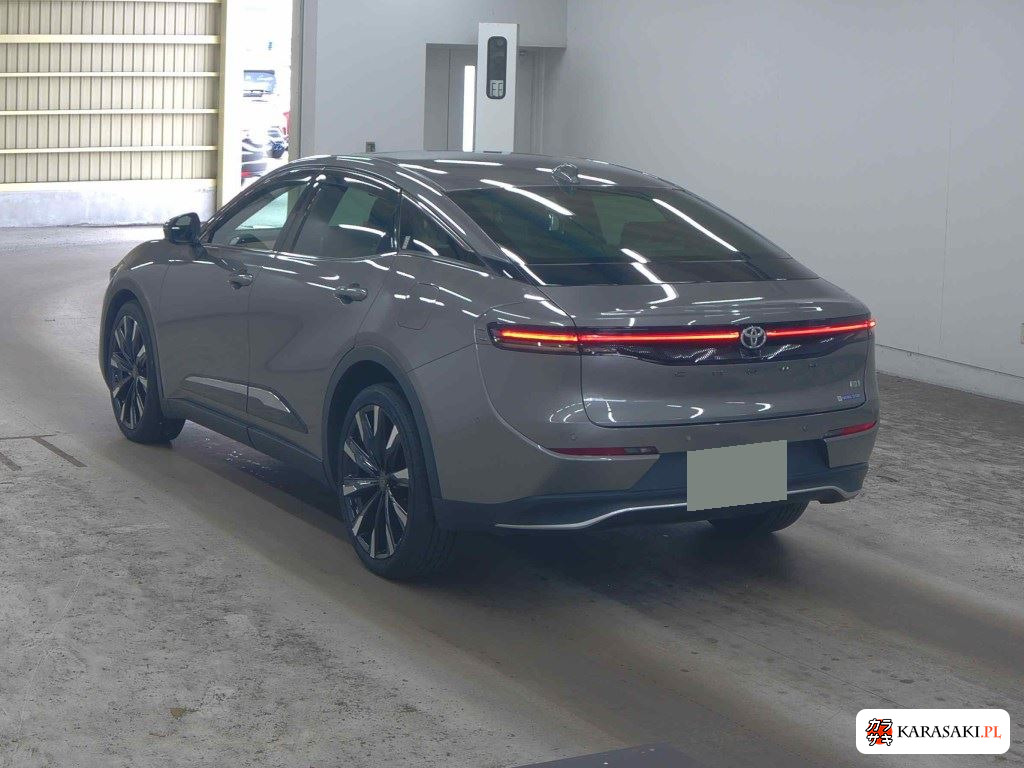 Toyota Crown Crossover 2023 z aukcji japońskiej