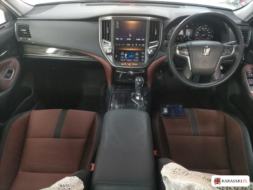 Toyota Crown 2015 z aukcji japońskiej