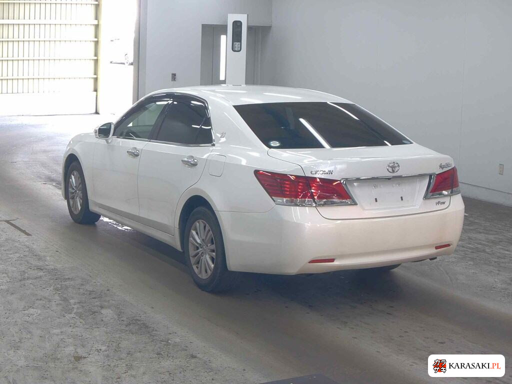 Toyota Crown 2013 z aukcji japońskiej