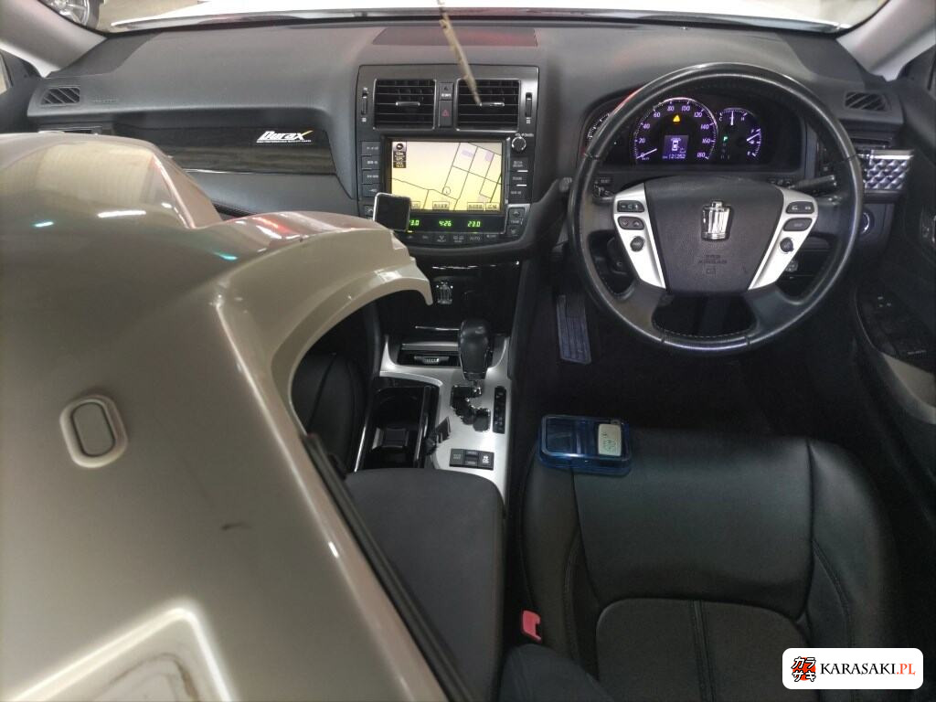 Toyota Crown 2010 z aukcji japońskiej