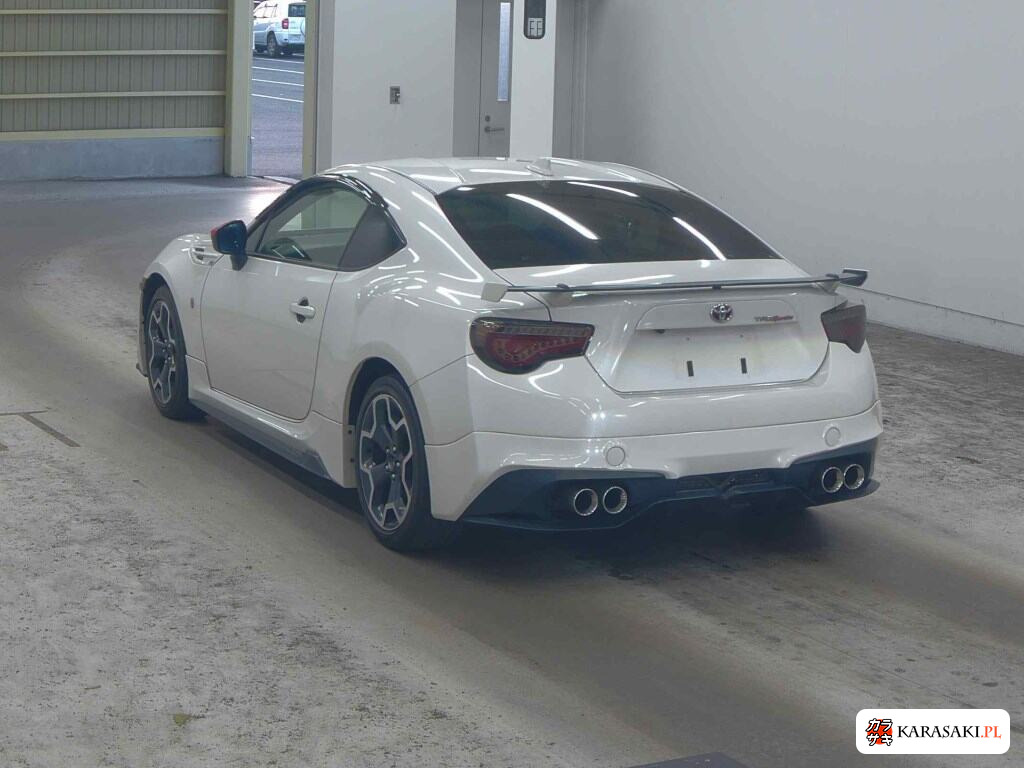 Toyota 86 2016 z aukcji japońskiej