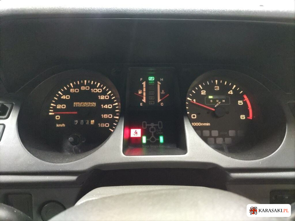 Mitsubishi Pajero 1996 z aukcji japońskiej