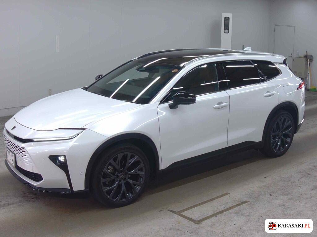 Toyota Crown Estate 2025 z aukcji japońskiej