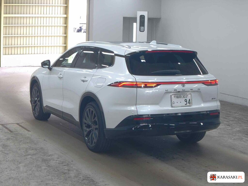 Toyota Crown Estate 2025 z aukcji japońskiej