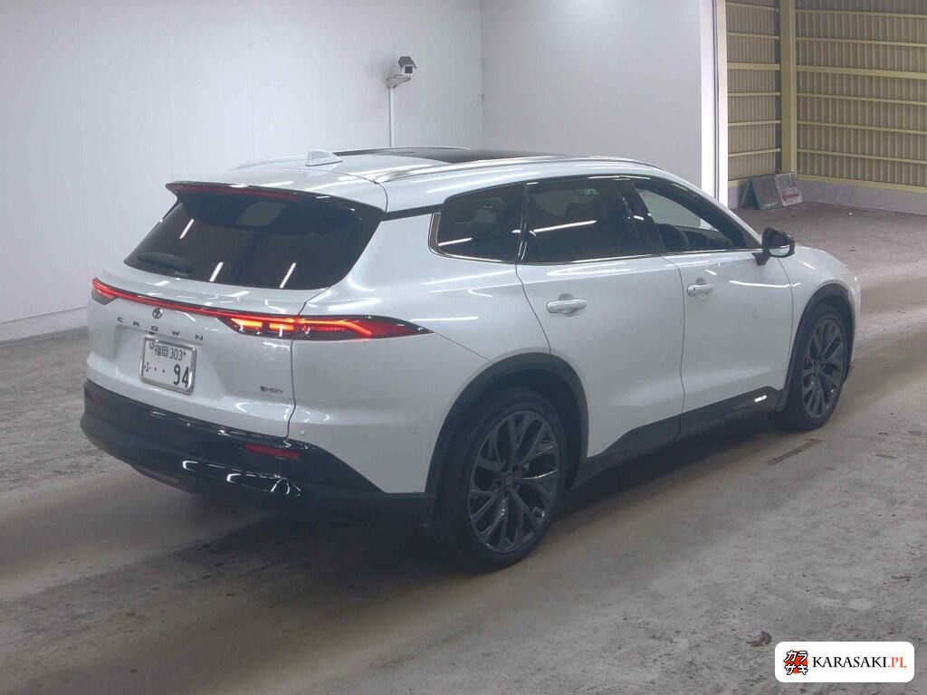 Toyota Crown Estate 2025 z aukcji japońskiej