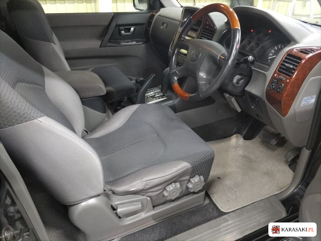 Mitsubishi Pajero 2006 z aukcji japońskiej