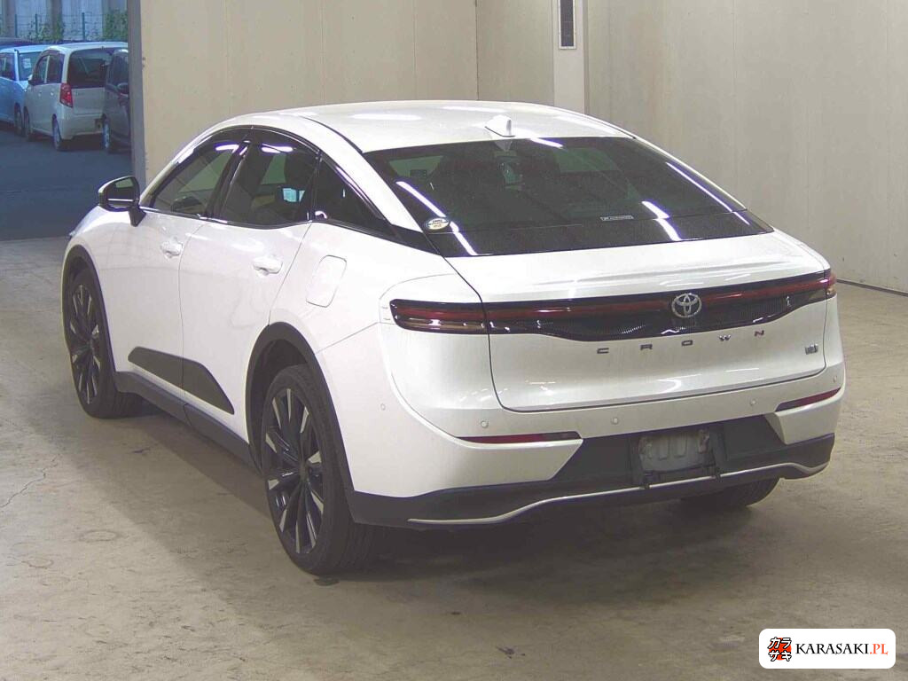 Toyota Crown Crossover 2023 z aukcji japońskiej