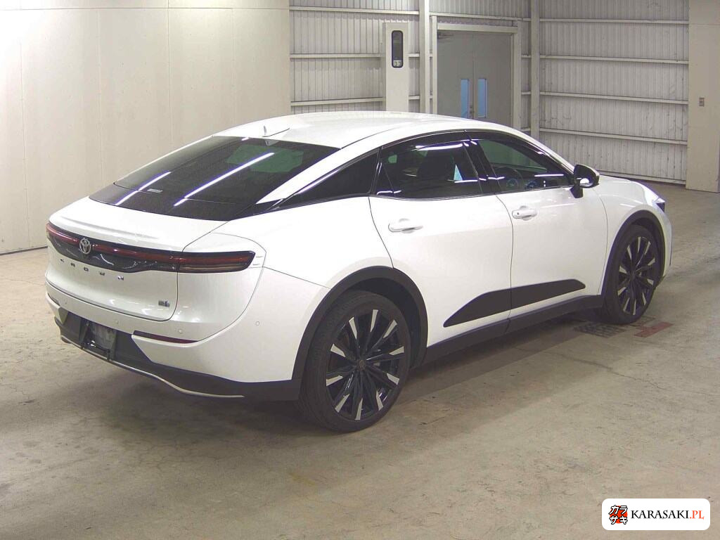 Toyota Crown Crossover 2023 z aukcji japońskiej