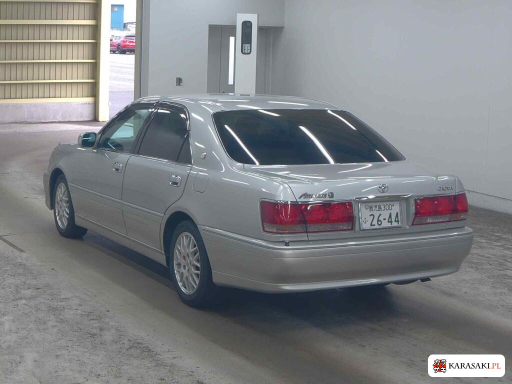 Toyota Crown 2000 z aukcji japońskiej