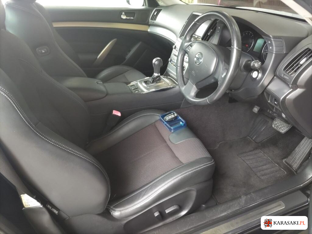 Nissan Skyline 2011 z aukcji japońskiej