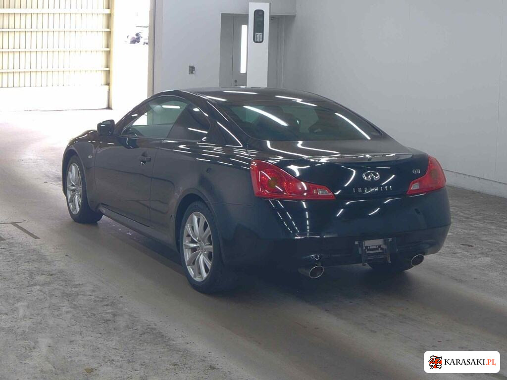 Nissan Skyline 2011 z aukcji japońskiej