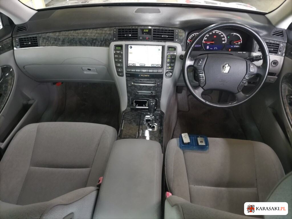 Toyota Crown 2006 z aukcji japońskiej