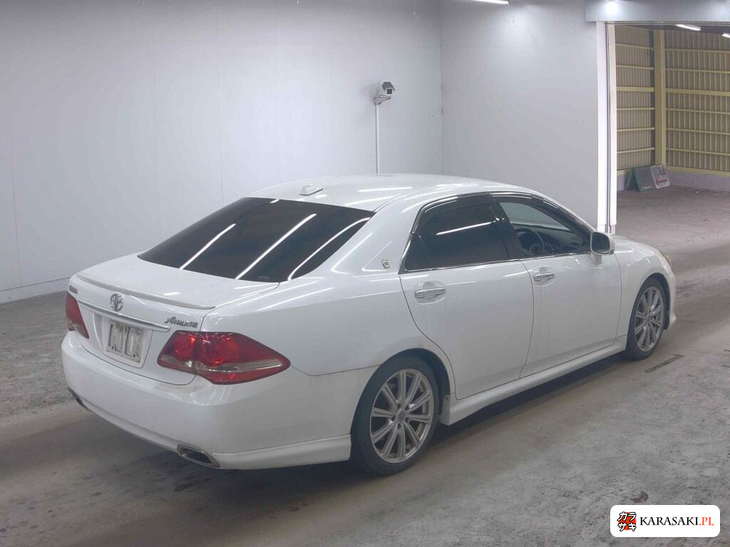 Toyota Crown 2008 z aukcji japońskiej