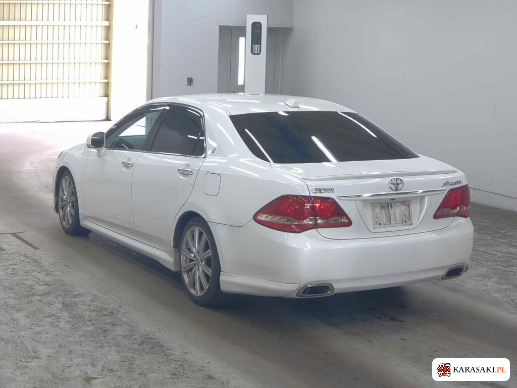 Toyota Crown 2008 z aukcji japońskiej