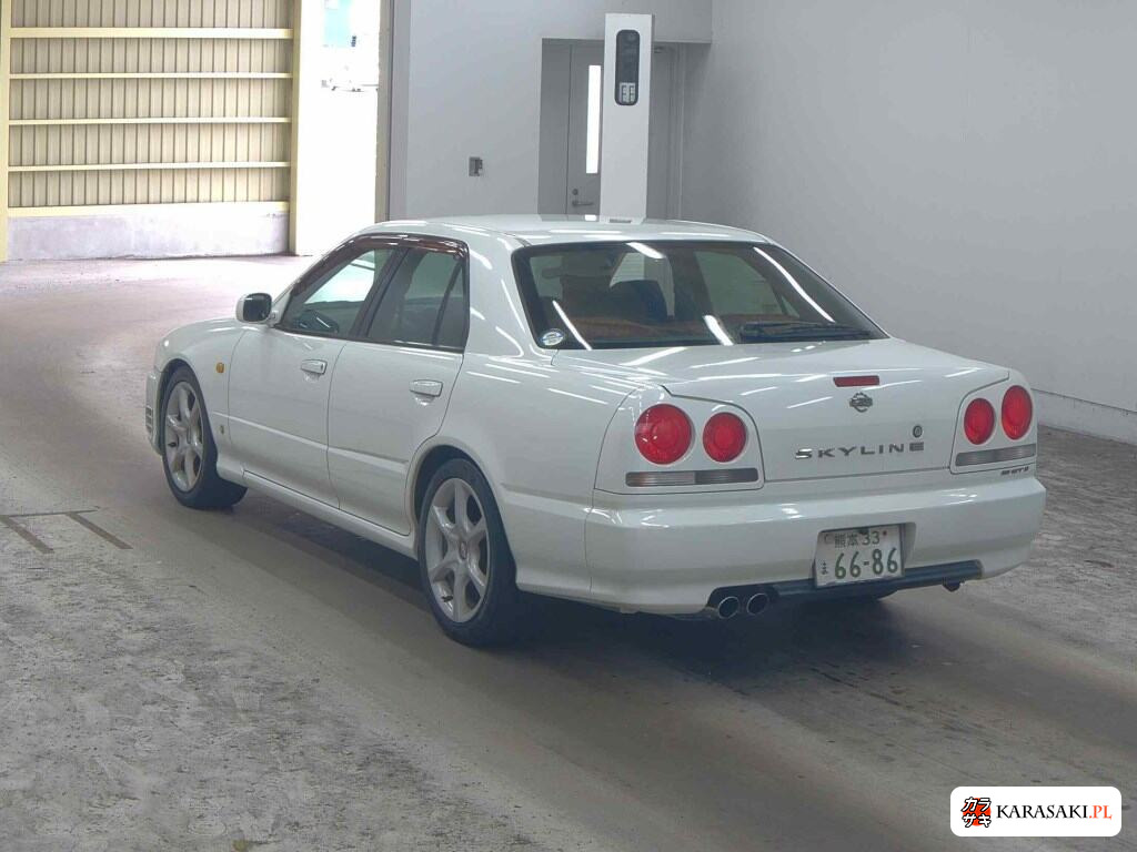 Nissan Skyline 1998 z aukcji japońskiej
