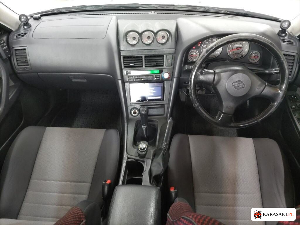 Nissan Skyline 1998 z aukcji japońskiej