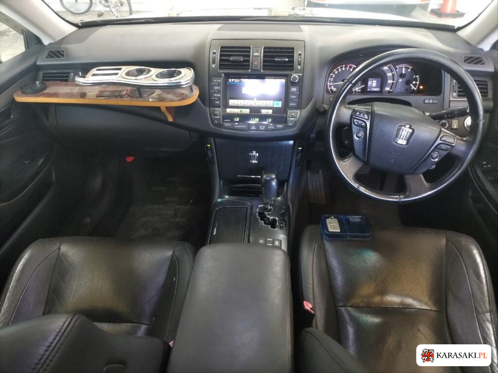 Toyota Crown 2008 z aukcji japońskiej