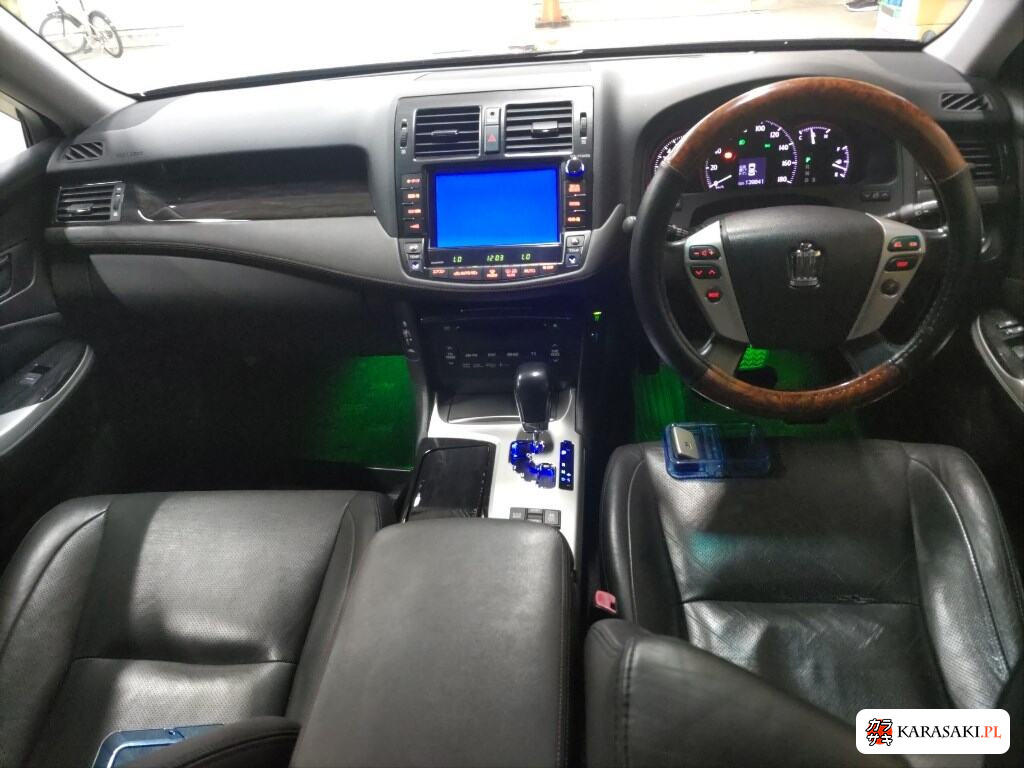 Toyota Crown 2011 z aukcji japońskiej