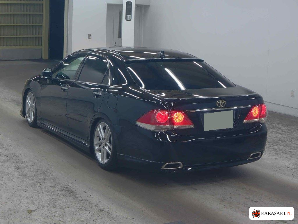 Toyota Crown 2011 z aukcji japońskiej