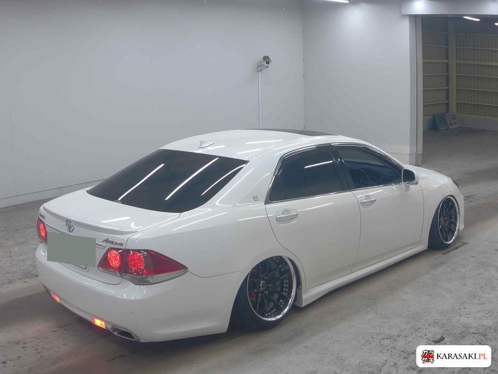 Toyota Crown 2011 z aukcji japońskiej