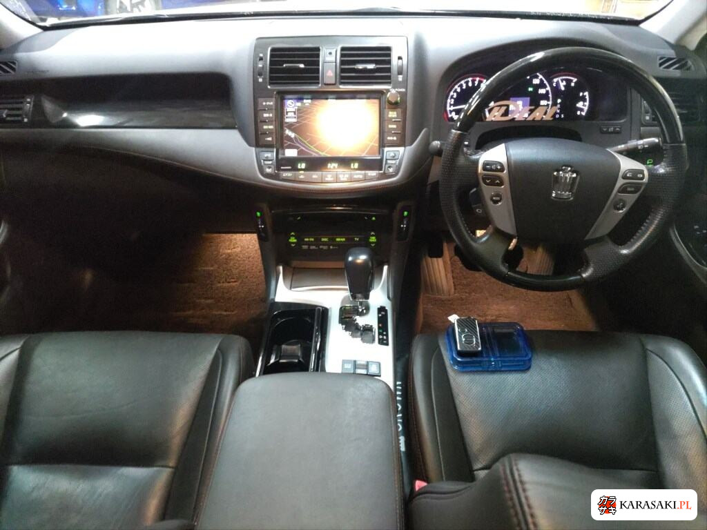 Toyota Crown 2011 z aukcji japońskiej