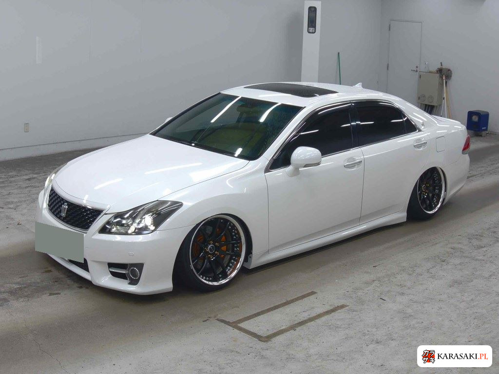 Toyota Crown 2011 z aukcji japońskiej