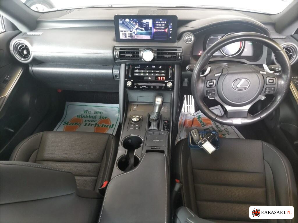 Lexus Is 2023 z aukcji japońskiej