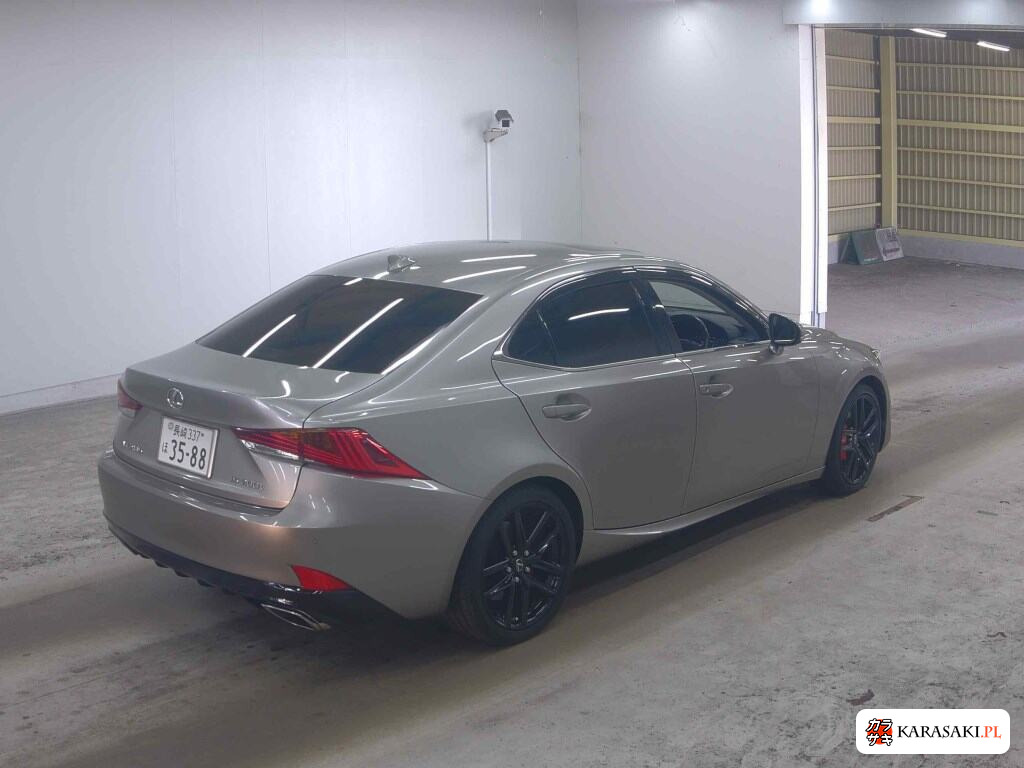 Lexus Is 2016 z aukcji japońskiej