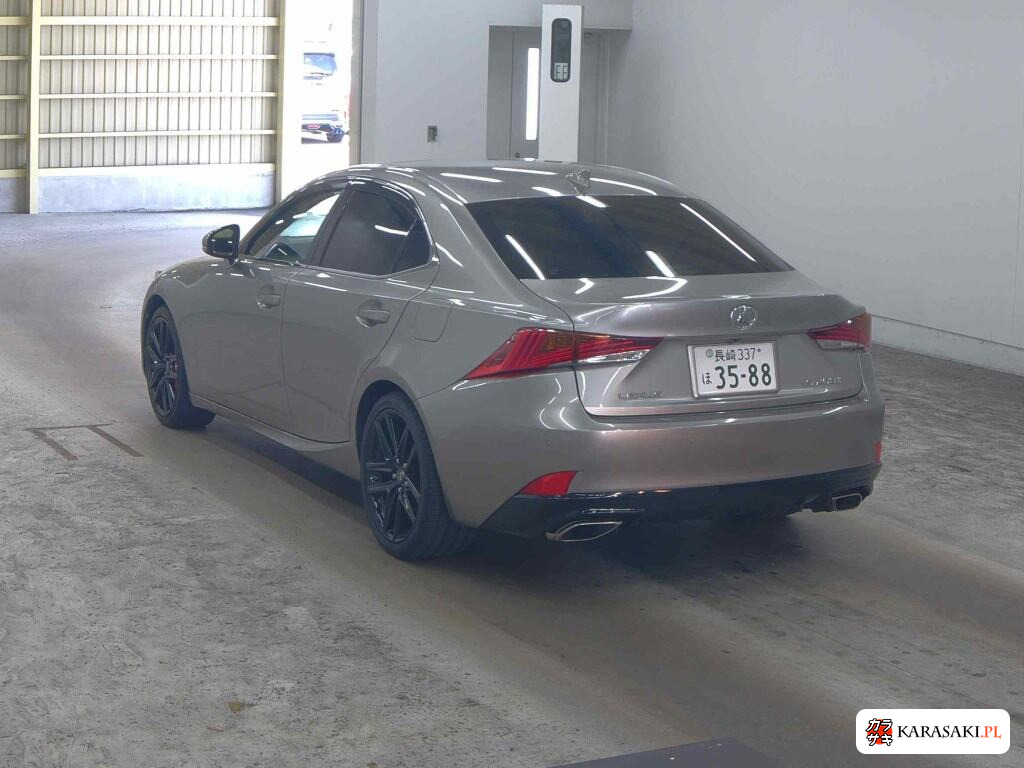 Lexus Is 2016 z aukcji japońskiej