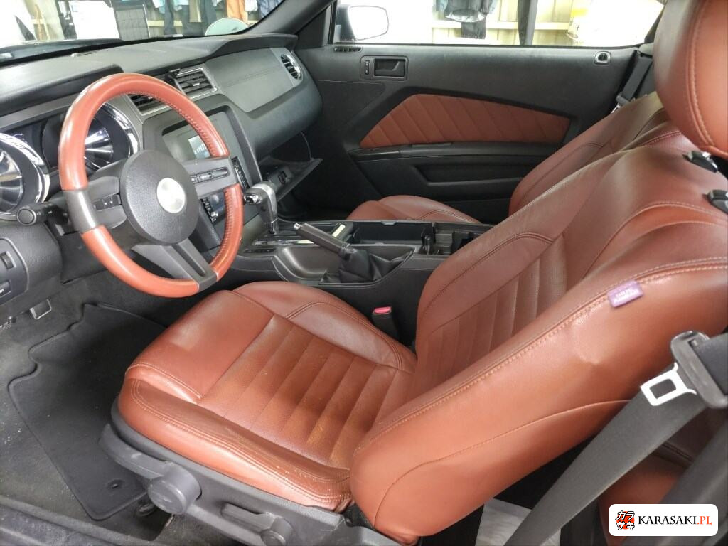 Ford Mustang 2013 z aukcji japońskiej