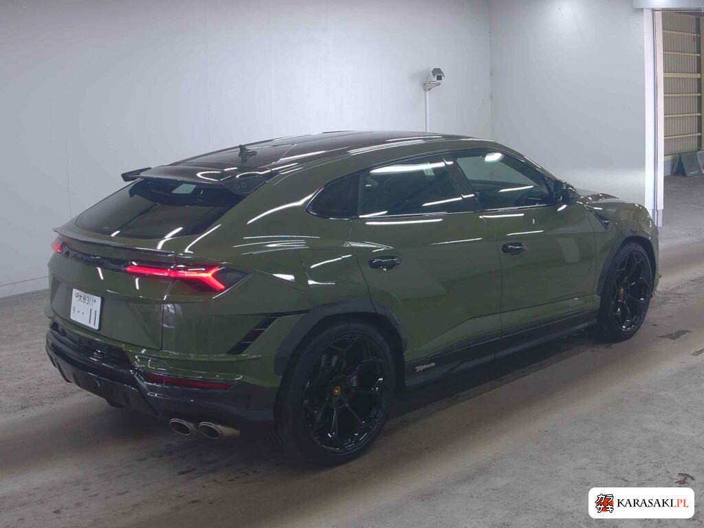 Lamborghini Urus 2026 z aukcji japońskiej