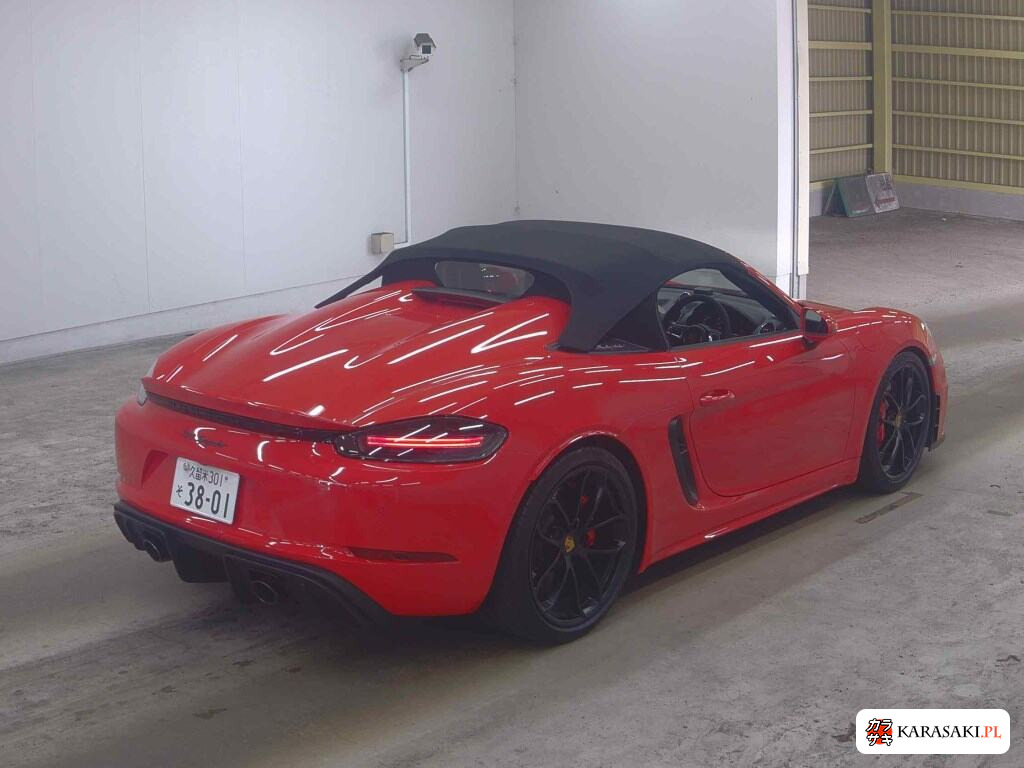 Porsche 718 Spyder 2021 z aukcji japońskiej