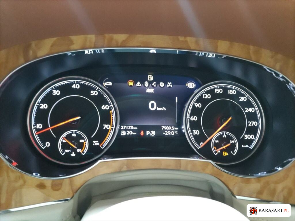 Bentley Bentayga 2017 z aukcji japońskiej