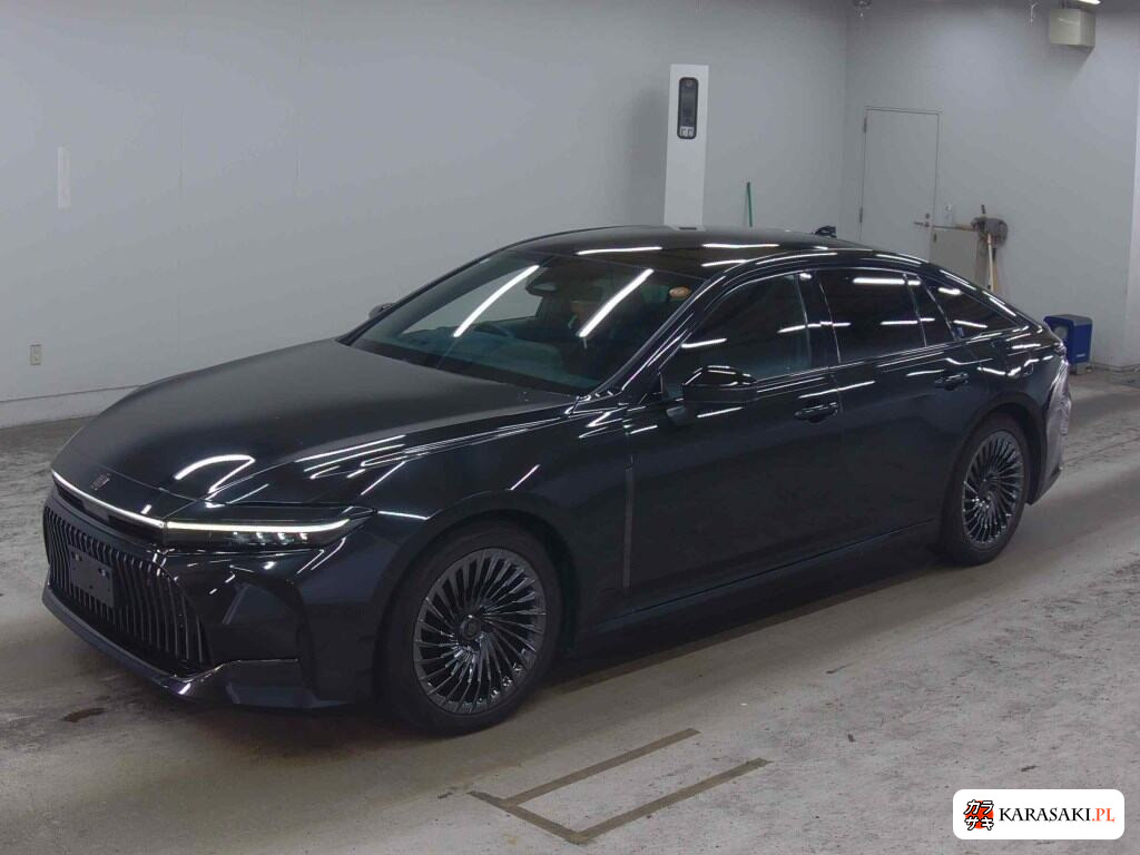 Toyota Crown 2024 z aukcji japońskiej