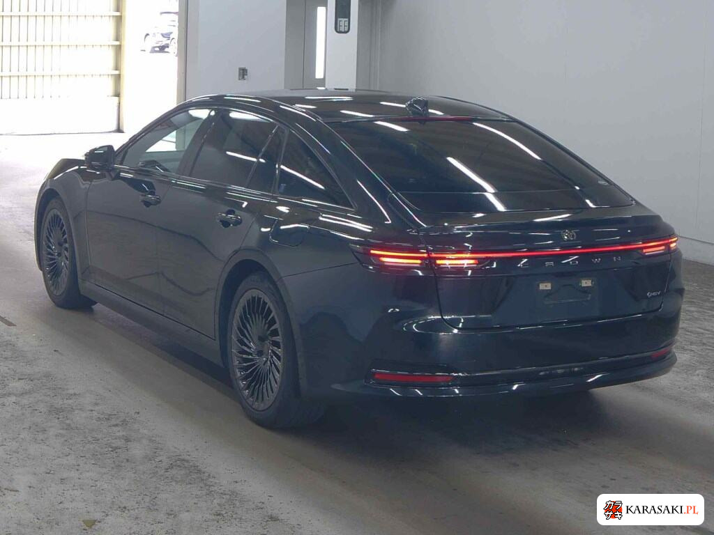 Toyota Crown 2024 z aukcji japońskiej