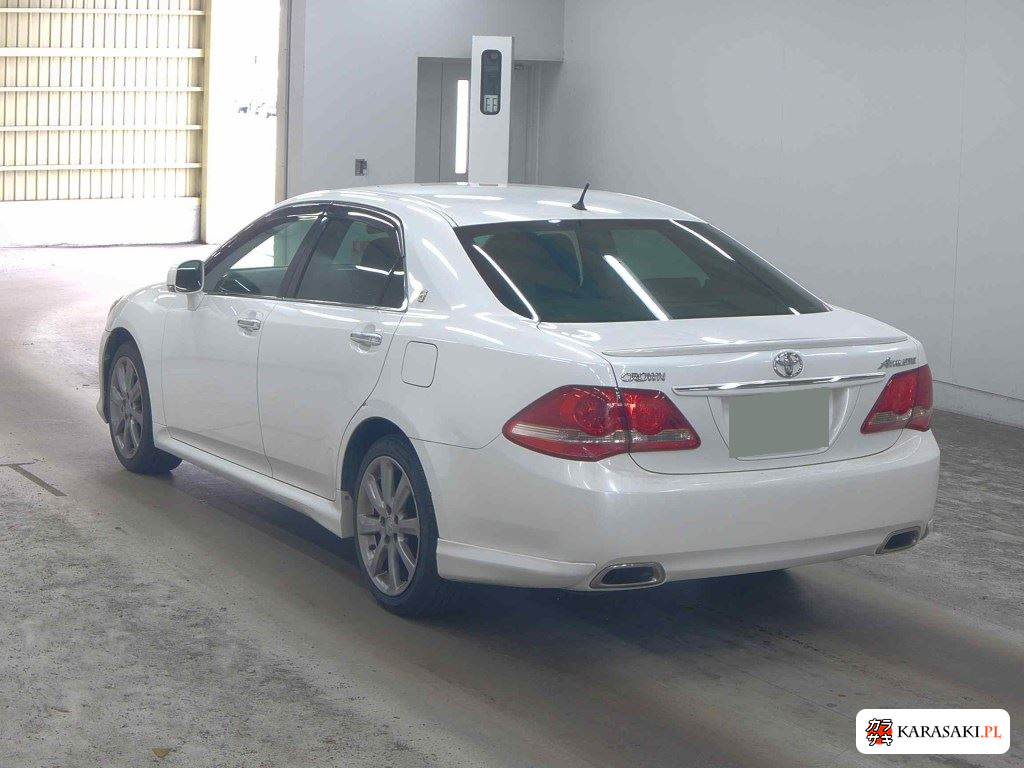 Toyota Crown 2008 z aukcji japońskiej